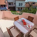 Mila Apartman