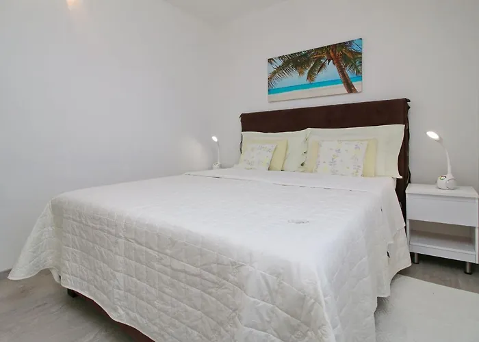 Mila 아파트 로비니