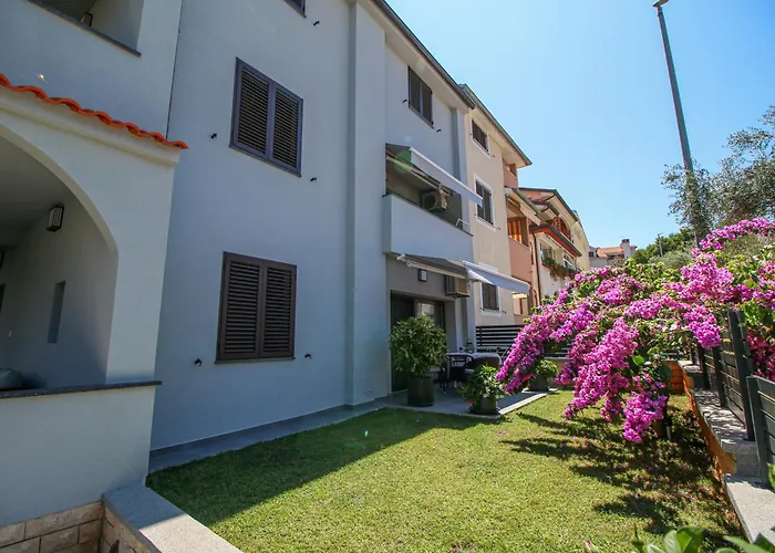 Mila 아파트 로비니