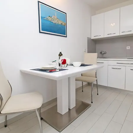 Apartment Mila *