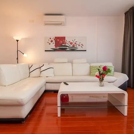 Mila Apartment *